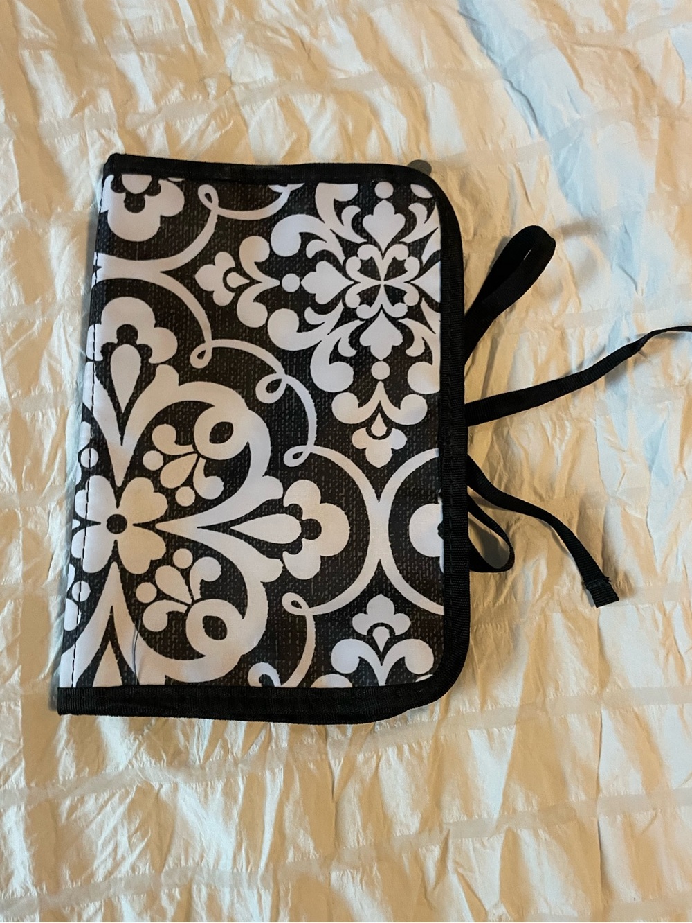 Black & White Floral Pattern jewelry Organizer Pouch